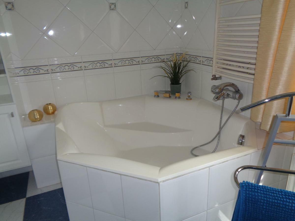 Le Mont Saint Roch , Chambre D'Hotes, B&B Nivelles Exterior foto
